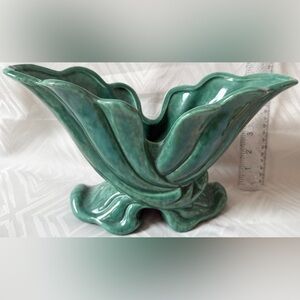 VTG Gonder Flower Planter Pot Pottery Signed Art Deco Green Ceramic Leaf Vase